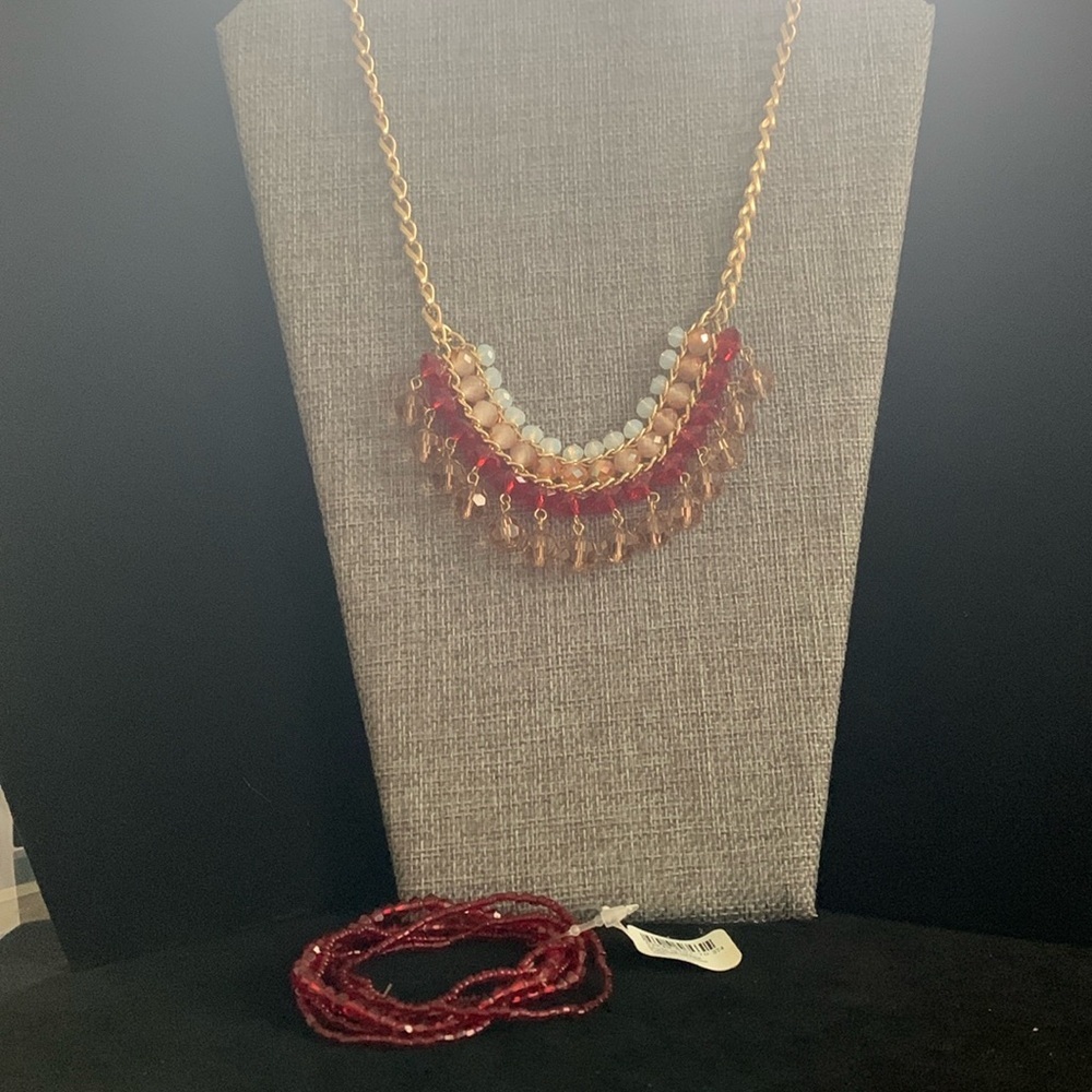 Gold‎ Tone Red White Bead Necklace & Red Stretch Bracelets